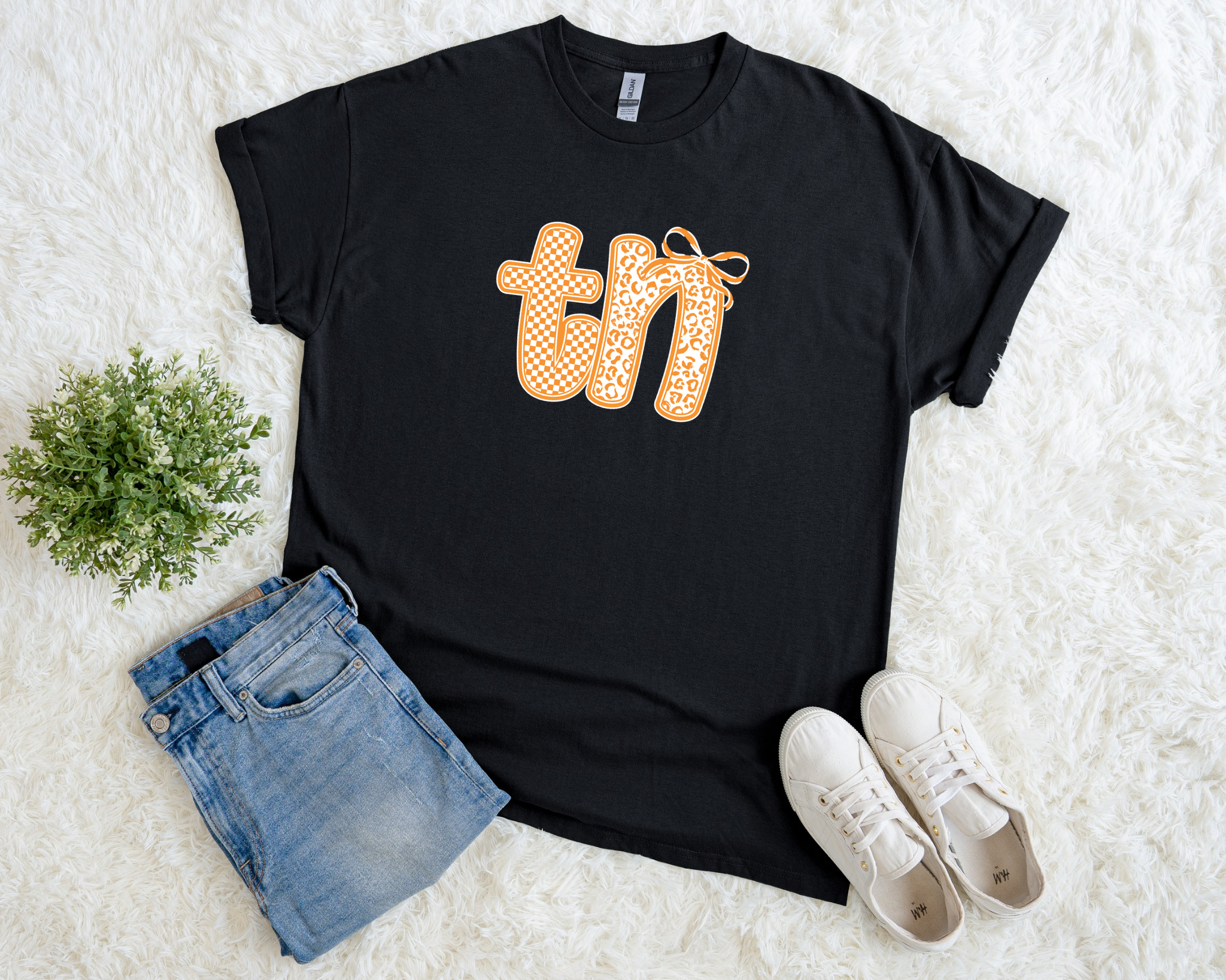 TN Bow Graphic T-Shirt – Cute Tennessee Checker & Leopard Game Day Tee
