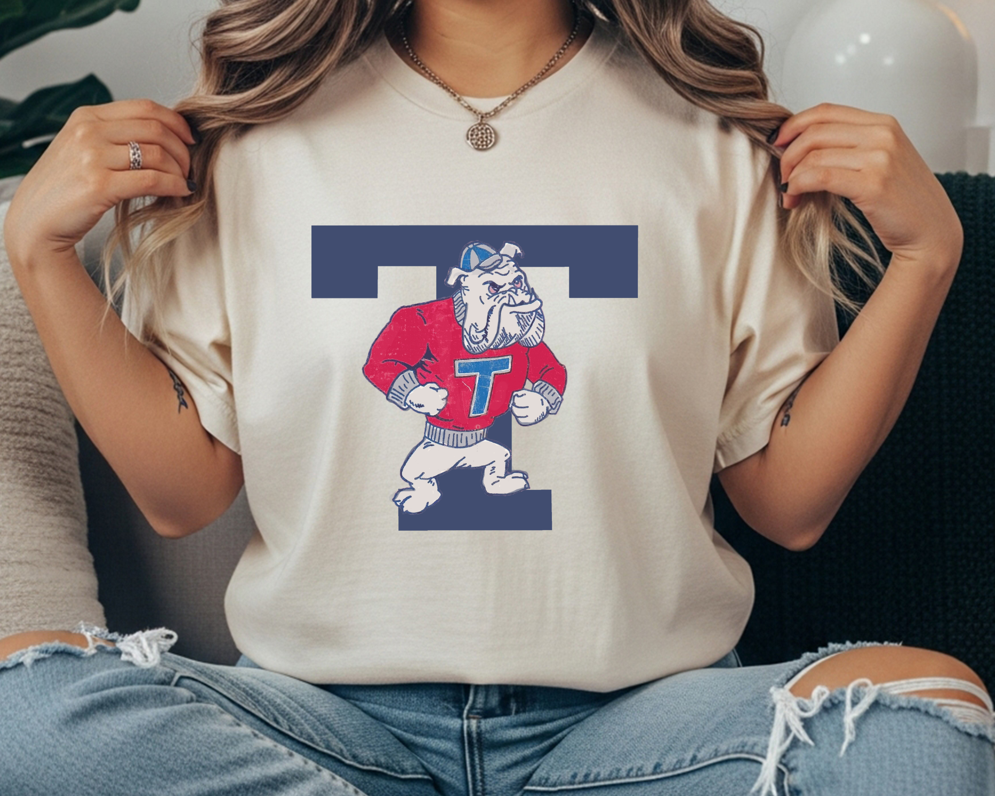 Louisiana Tech Bulldogs Comfort Colors T-Shirt | Vintage Bulldog in Block T Game Day Tee