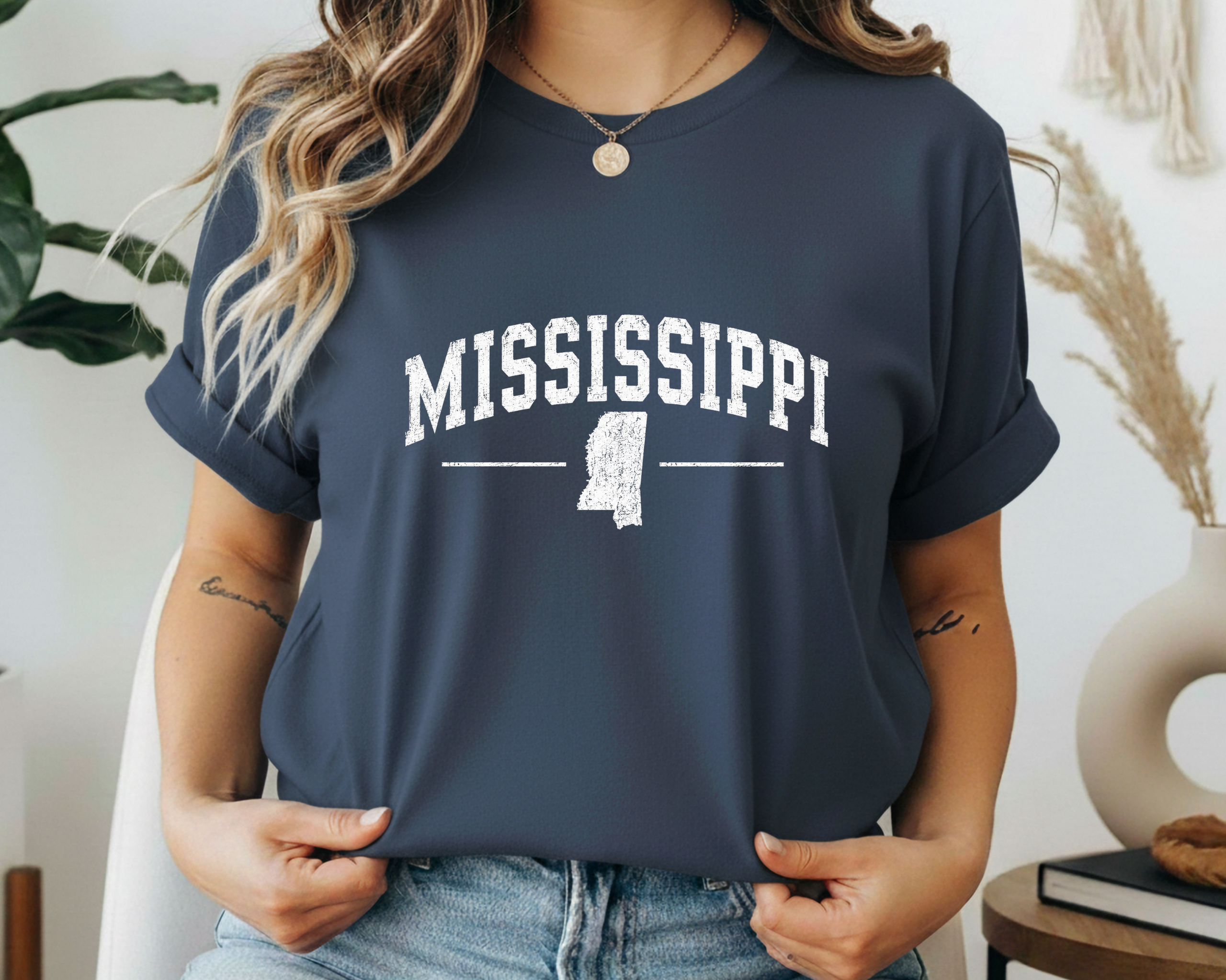 Mississippi State Outline Graphic Tee | Gildan Mississippi Souvenir Shirt