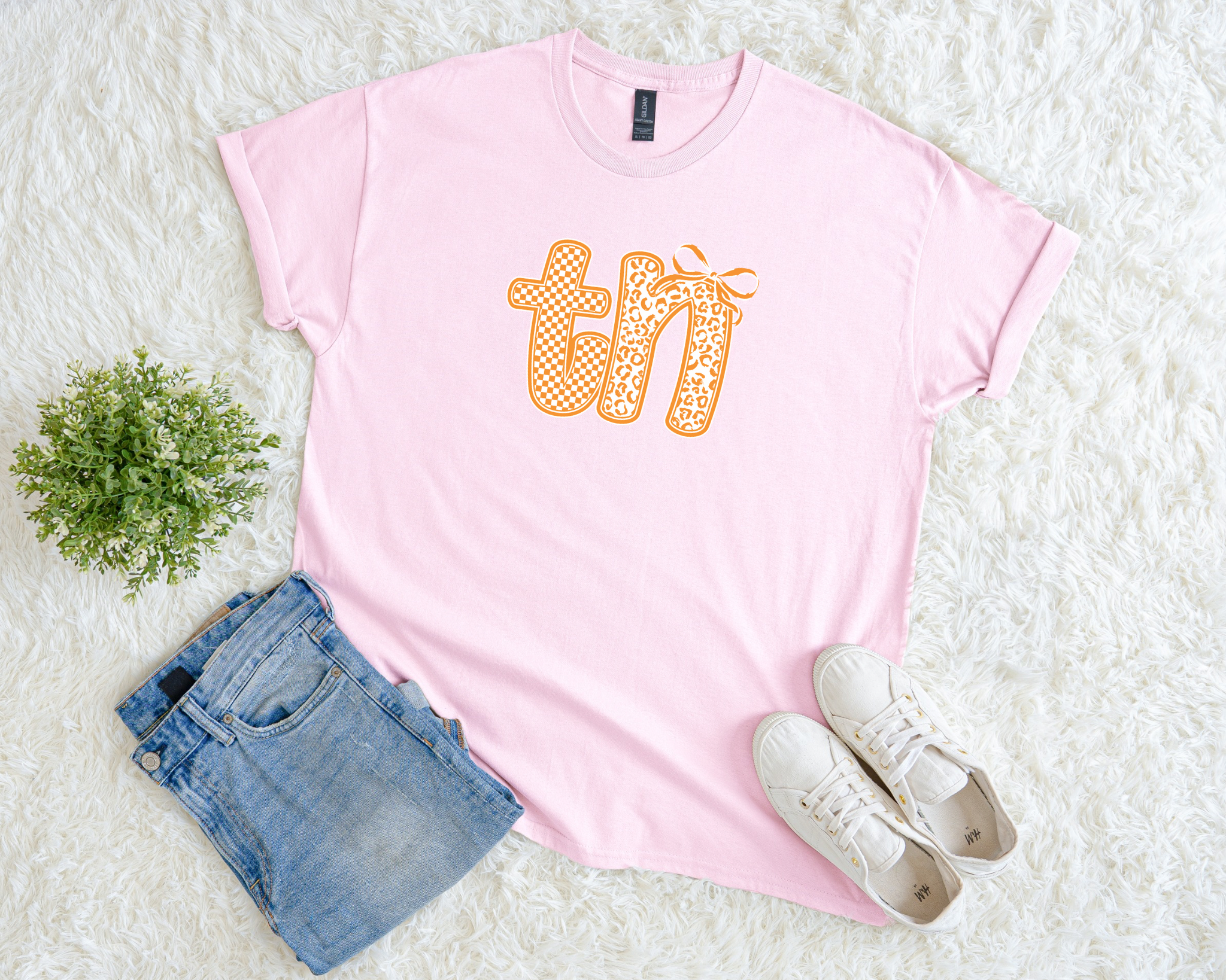 TN Bow Graphic T-Shirt – Cute Tennessee Checker & Leopard Game Day Tee