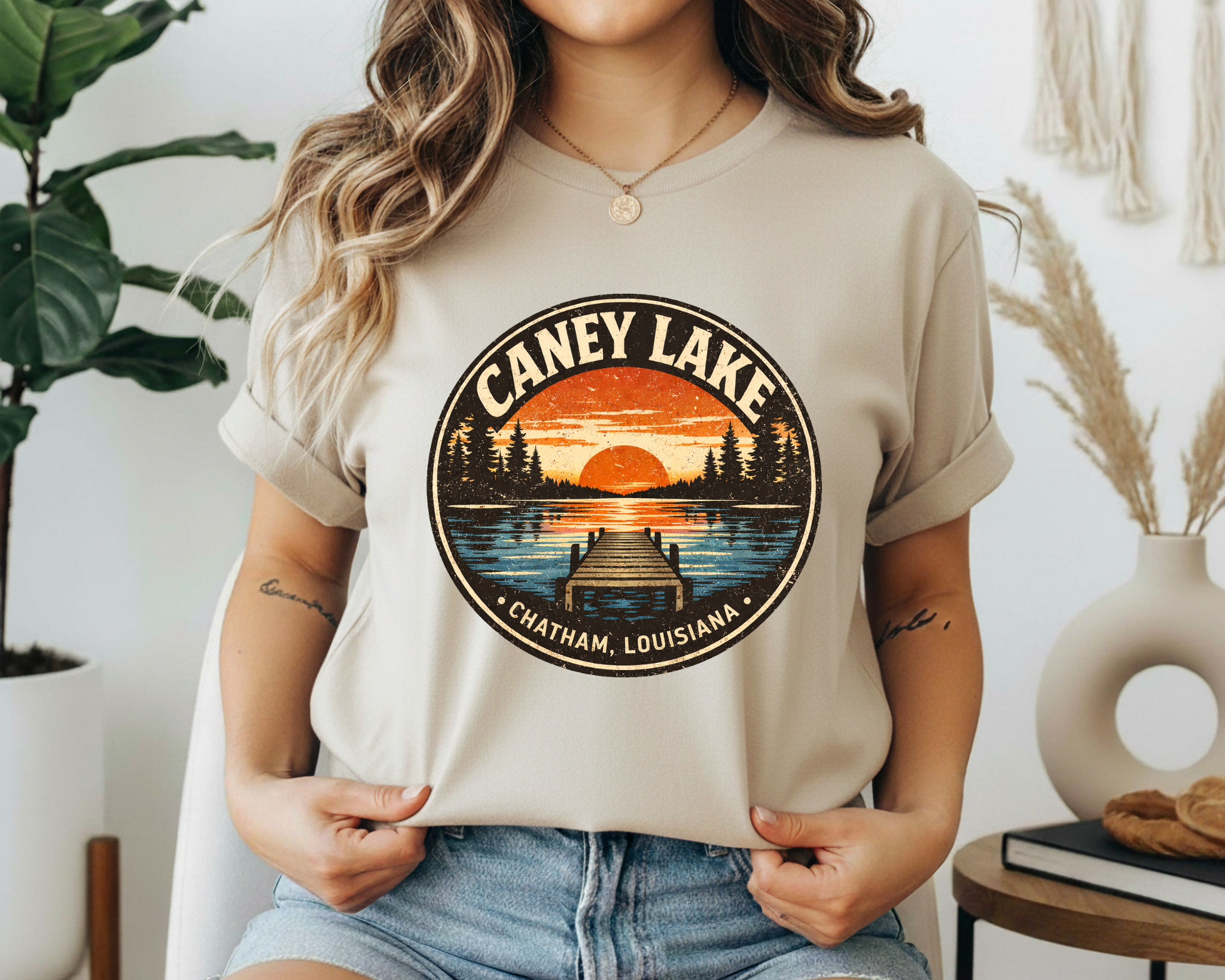 Caney Lake Louisiana Sunset Tee – Vintage Lake Graphic Shirt, Chatham LA Outdoors T-Shirt